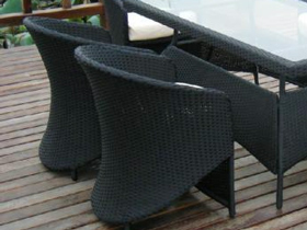 Плетеную мебель можно изготовить из различных материалов